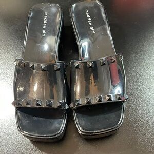 Madden Girl Slip On Block Heel Slides Size 8. Black   2.5” Heel